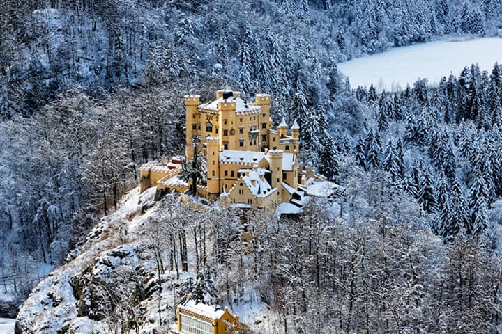 Schloss Neuschwanstein Hotel Winter